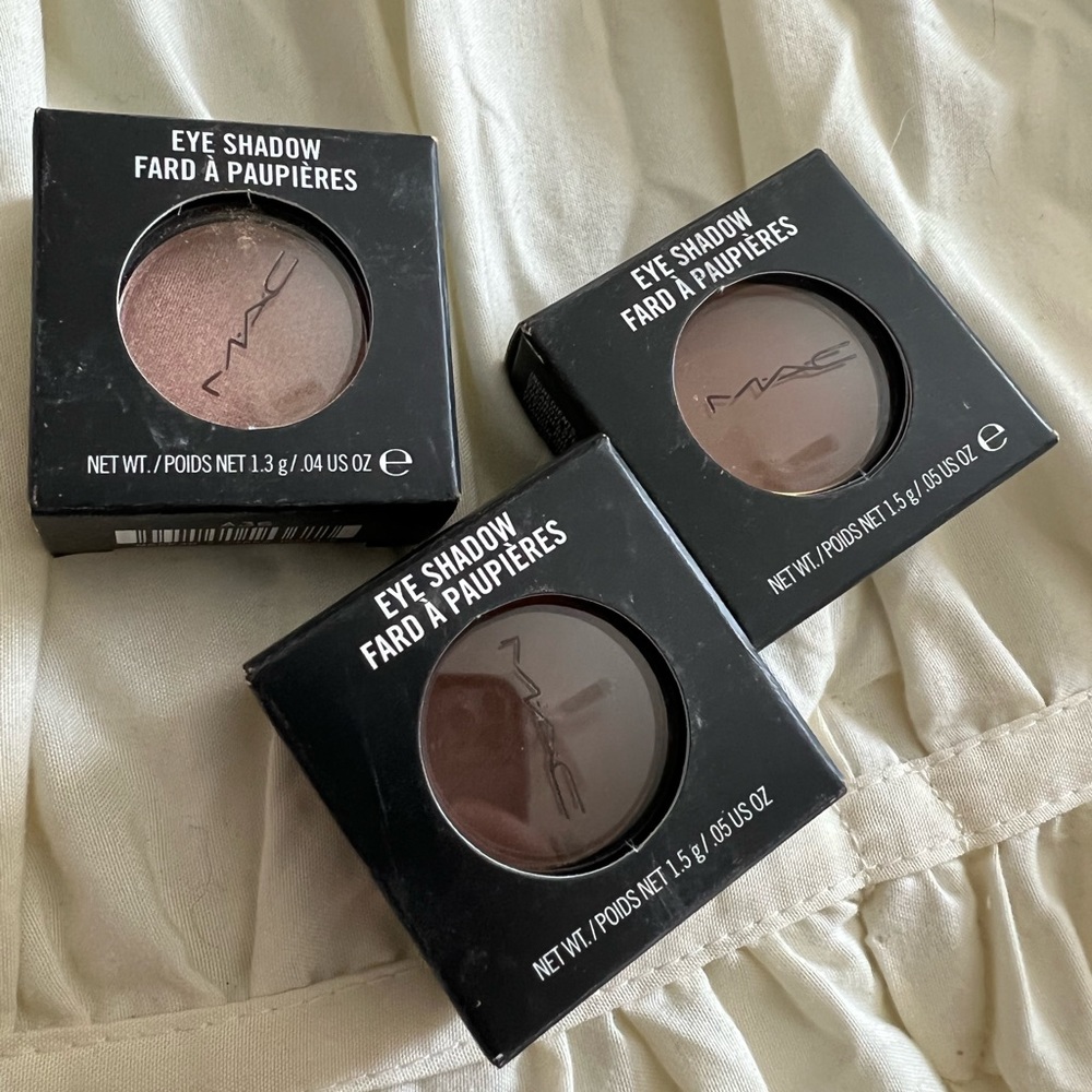 M.A.C eyeshadow